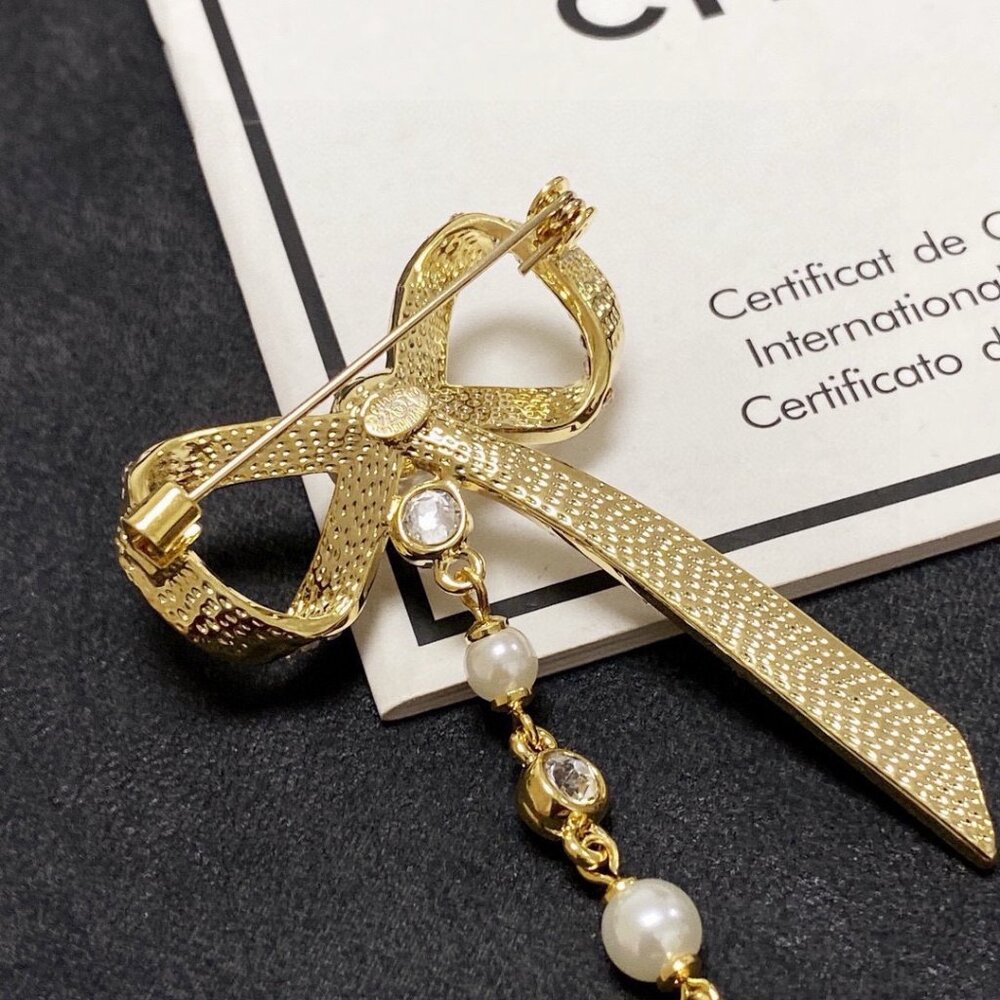 Chanel brooch - Picture 4 of 4